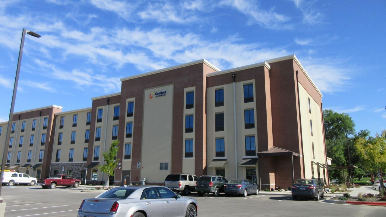 Comfort Inn & Suites Boise Airport Exterior photo